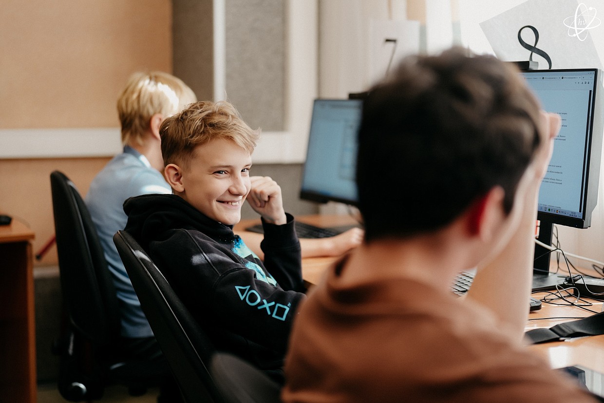 видео о курсе «Информатика для 5-8 класса»