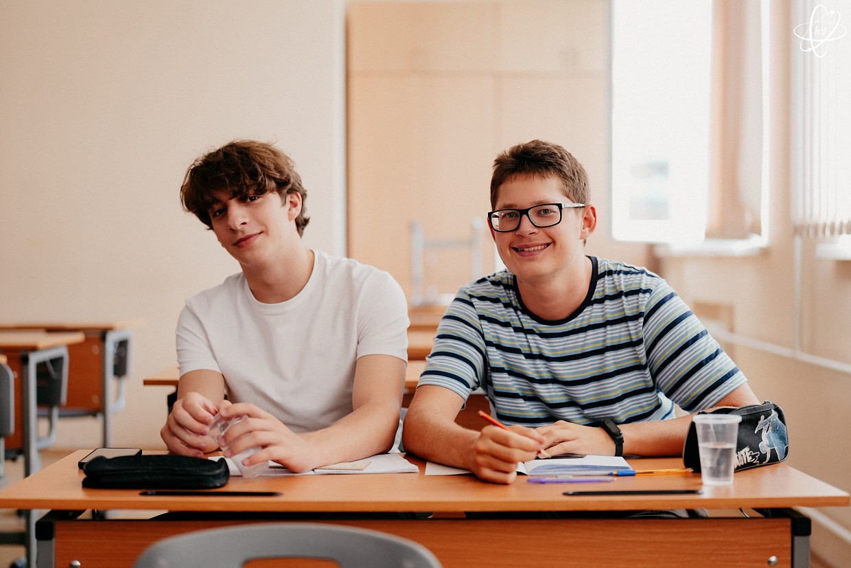 видео о курсе «Математика для 10 класса»